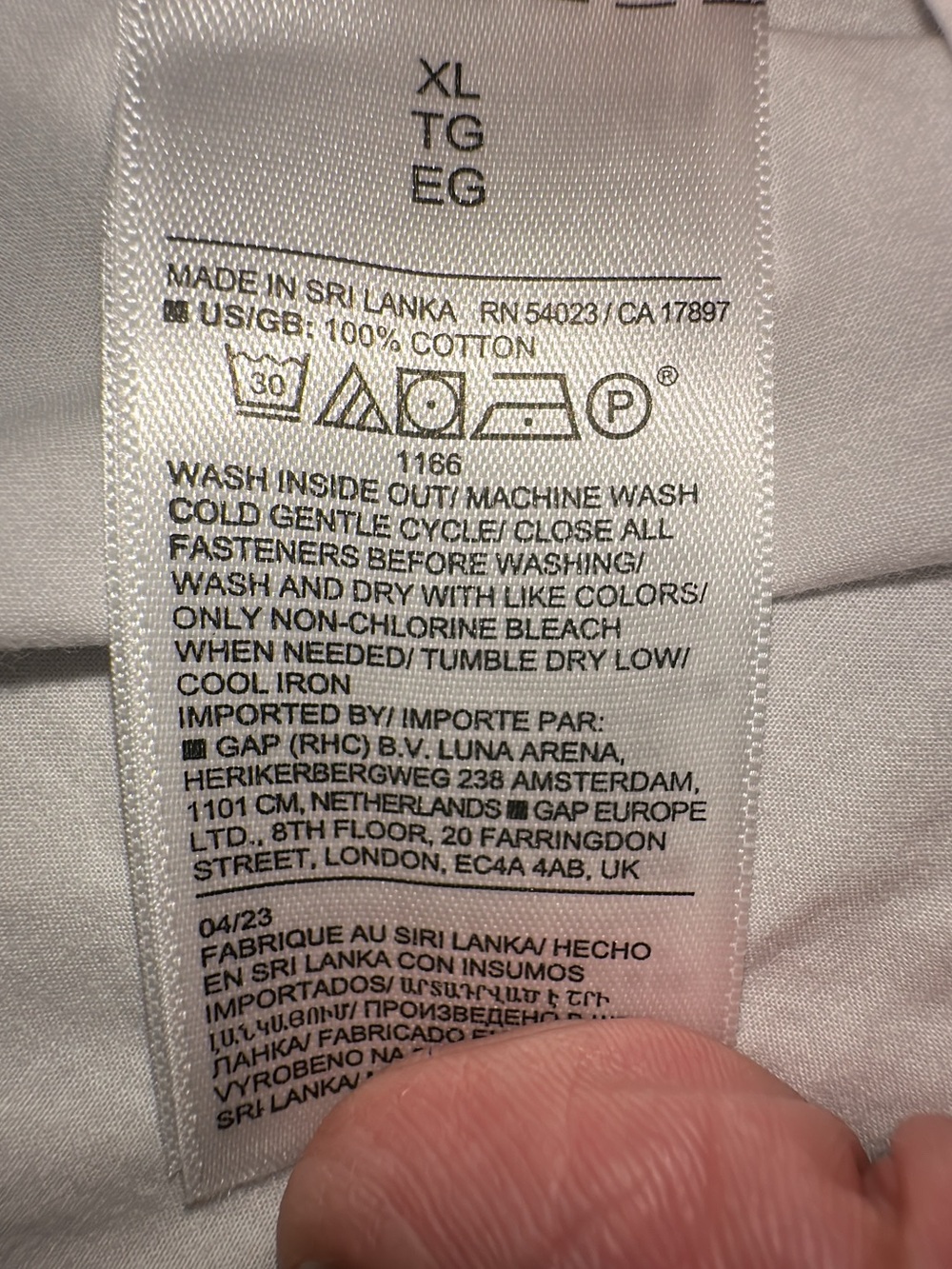Banana Republic NWT white shirt pit to pit 25 (mic41) - Picture 9 of 9